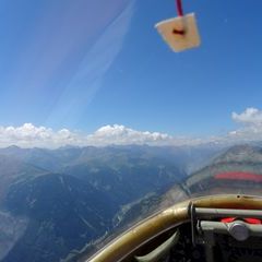 Flugwegposition um 10:45:27: Aufgenommen in der Nähe von Gemeinde Kals am Großglockner, 9981, Österreich in 2567 Meter